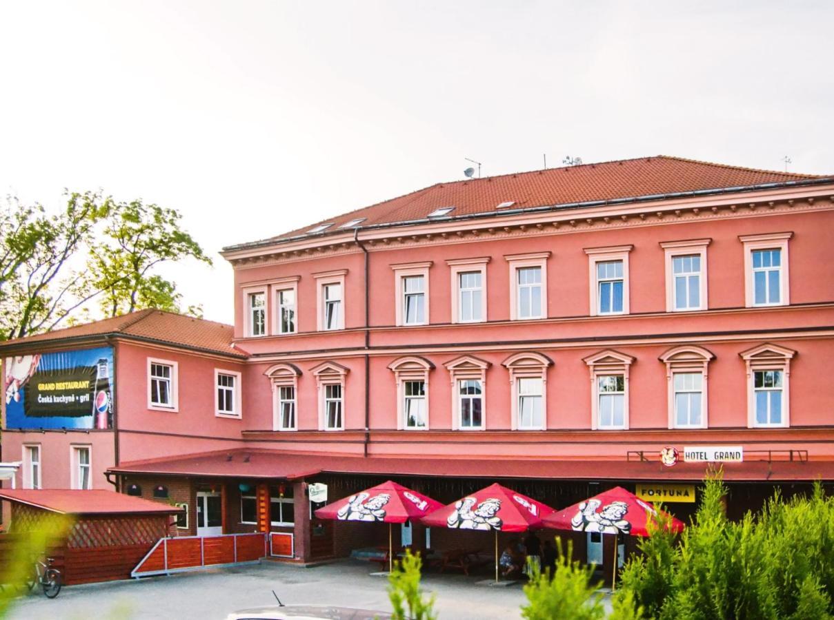 Grand Hotel Jaroměř Exterior foto
