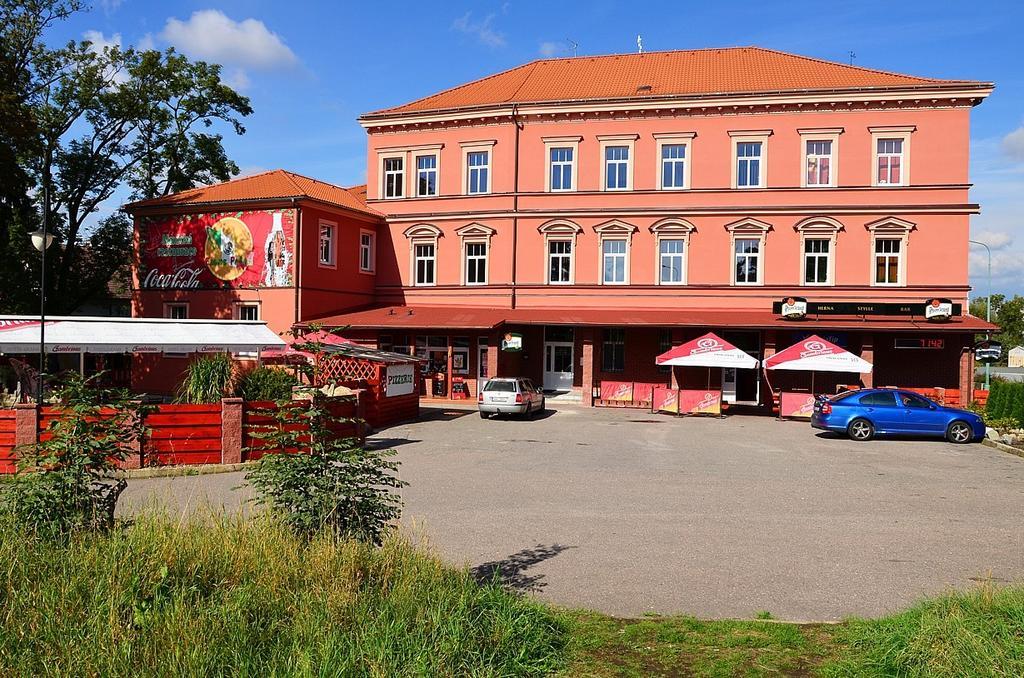 Grand Hotel Jaroměř Exterior foto