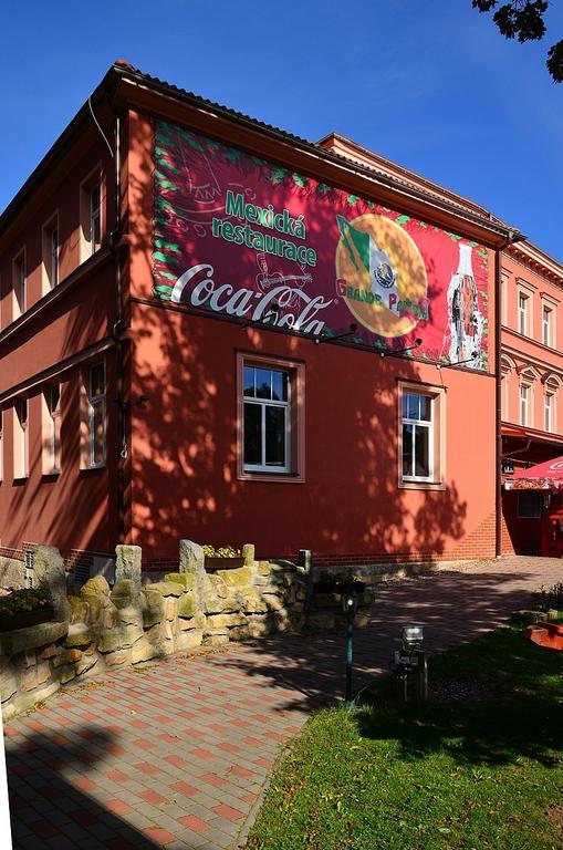 Grand Hotel Jaroměř Exterior foto